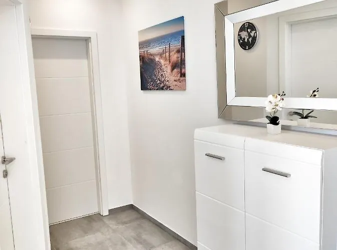 아파트 Sa Pogledom Na *