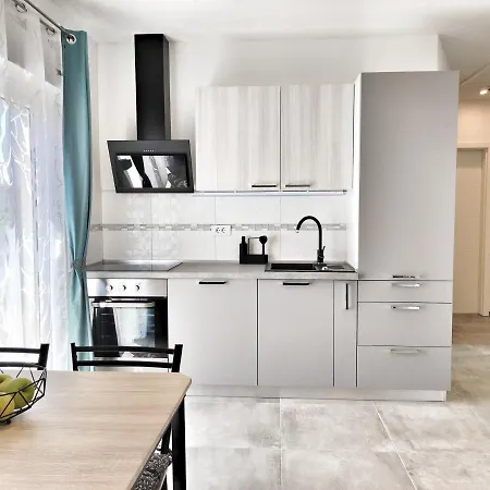 Apartment Sa Pogledom Na